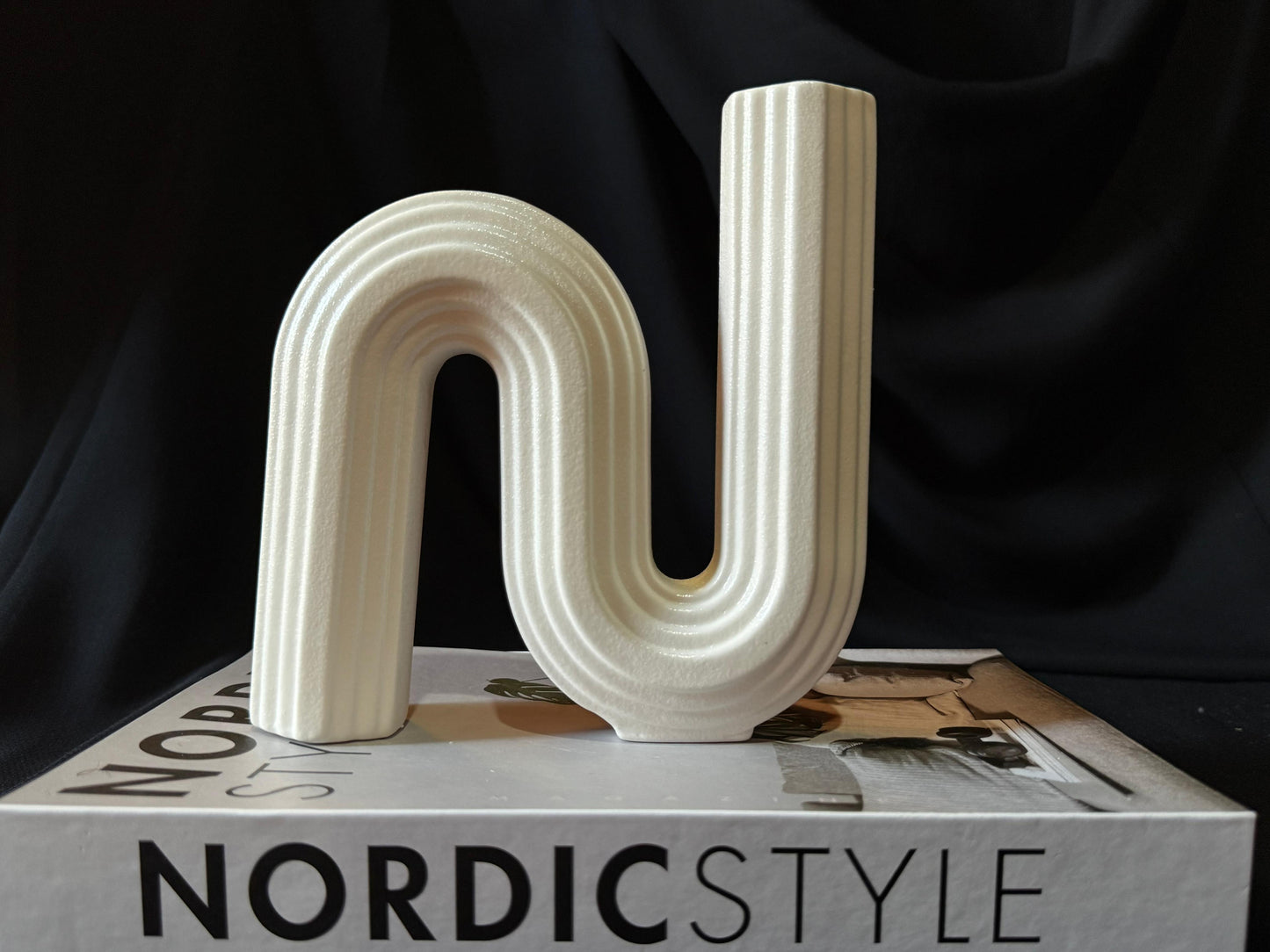 Modern S-Shape Ceramic Vase – Elegant Decorative Centerpiece for Home & Office