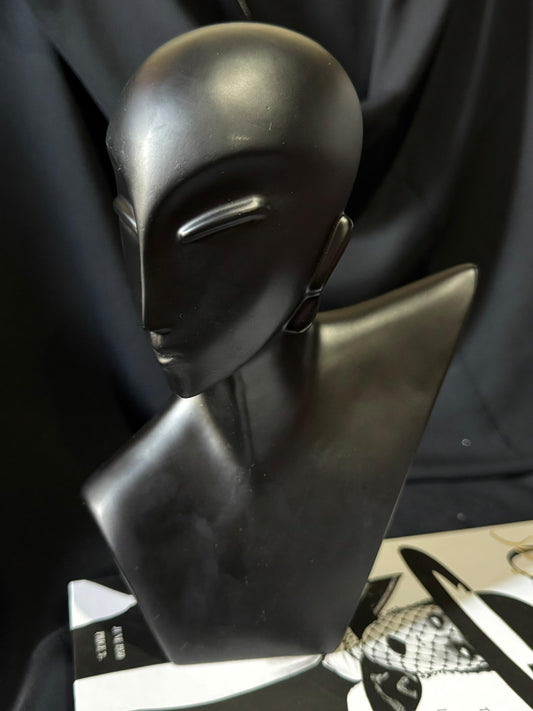 Abstract Black Statue Head – Artistic Decorative Sculpture for Home Décor